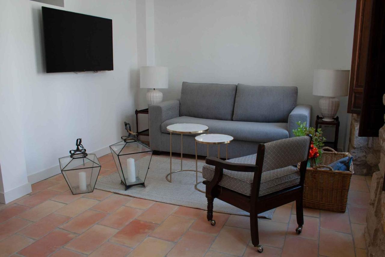 Apartment Tres Llaves Palacio De Vela De Cobos *